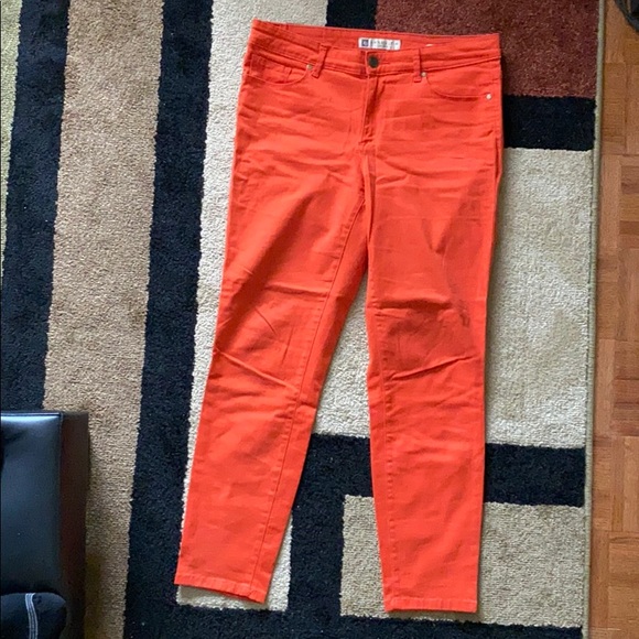 Anne Klein Pants - Anne Klein orange skinny pants size 8